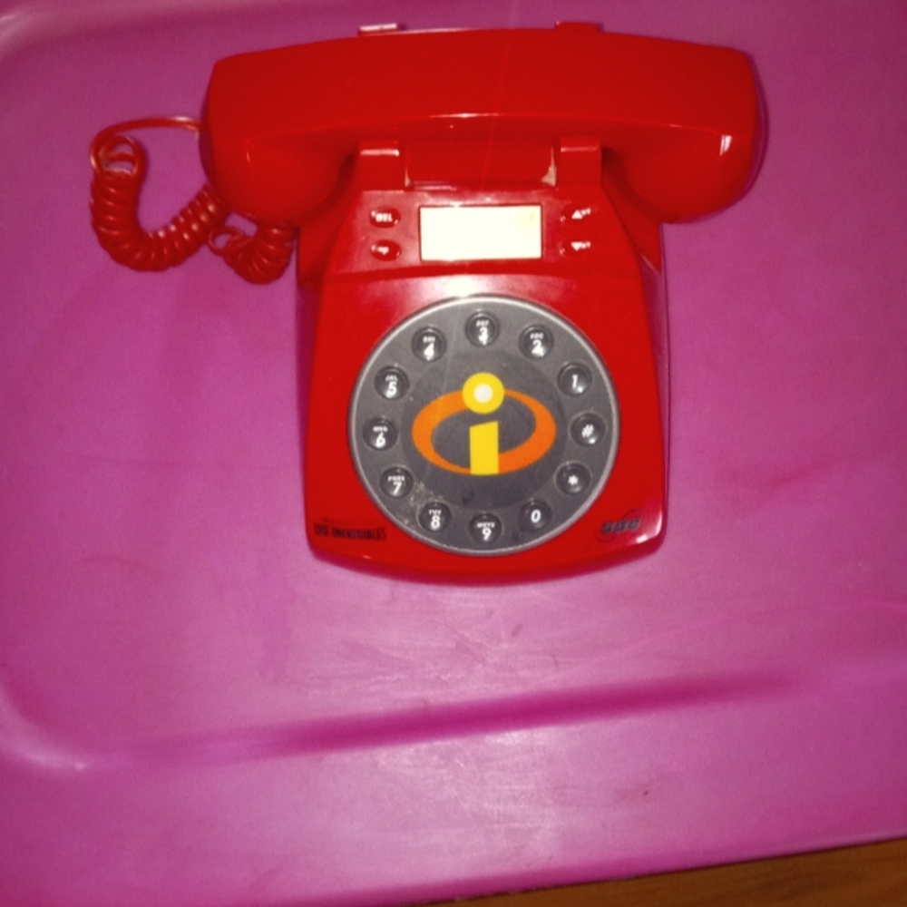 Disney's Pixar The Incredibles sbs desktop phone